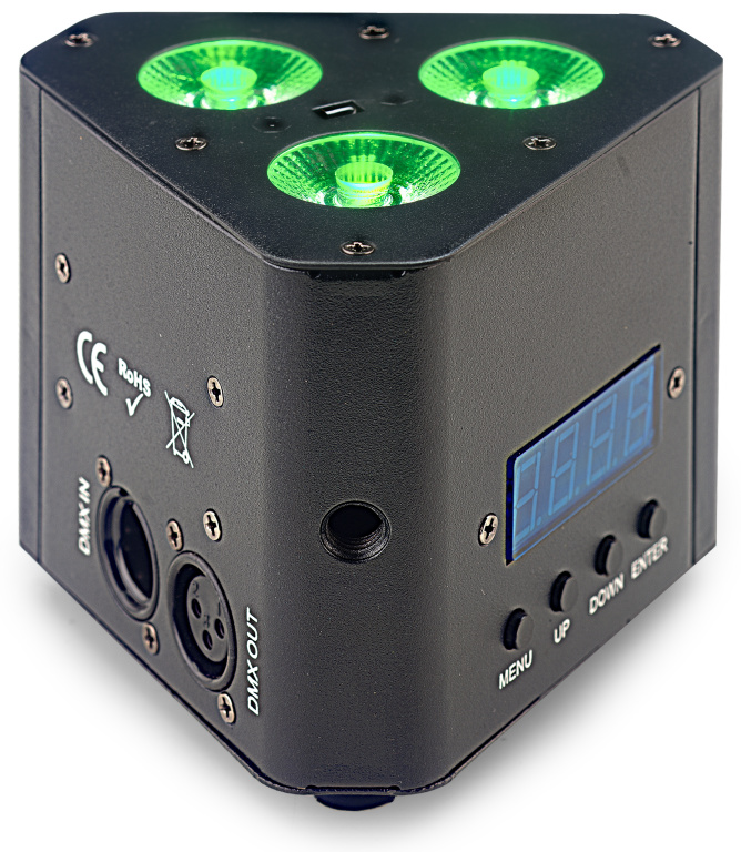 Wash triangulaire équipé de 3 LED RGBW (4 en 1) de 4 watts