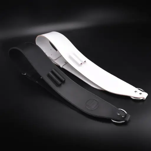 [Baudrier-5/4-BLANC] Baudriers Soundrums 5/4 BLANC Cuir avec porte-baguettes cuir